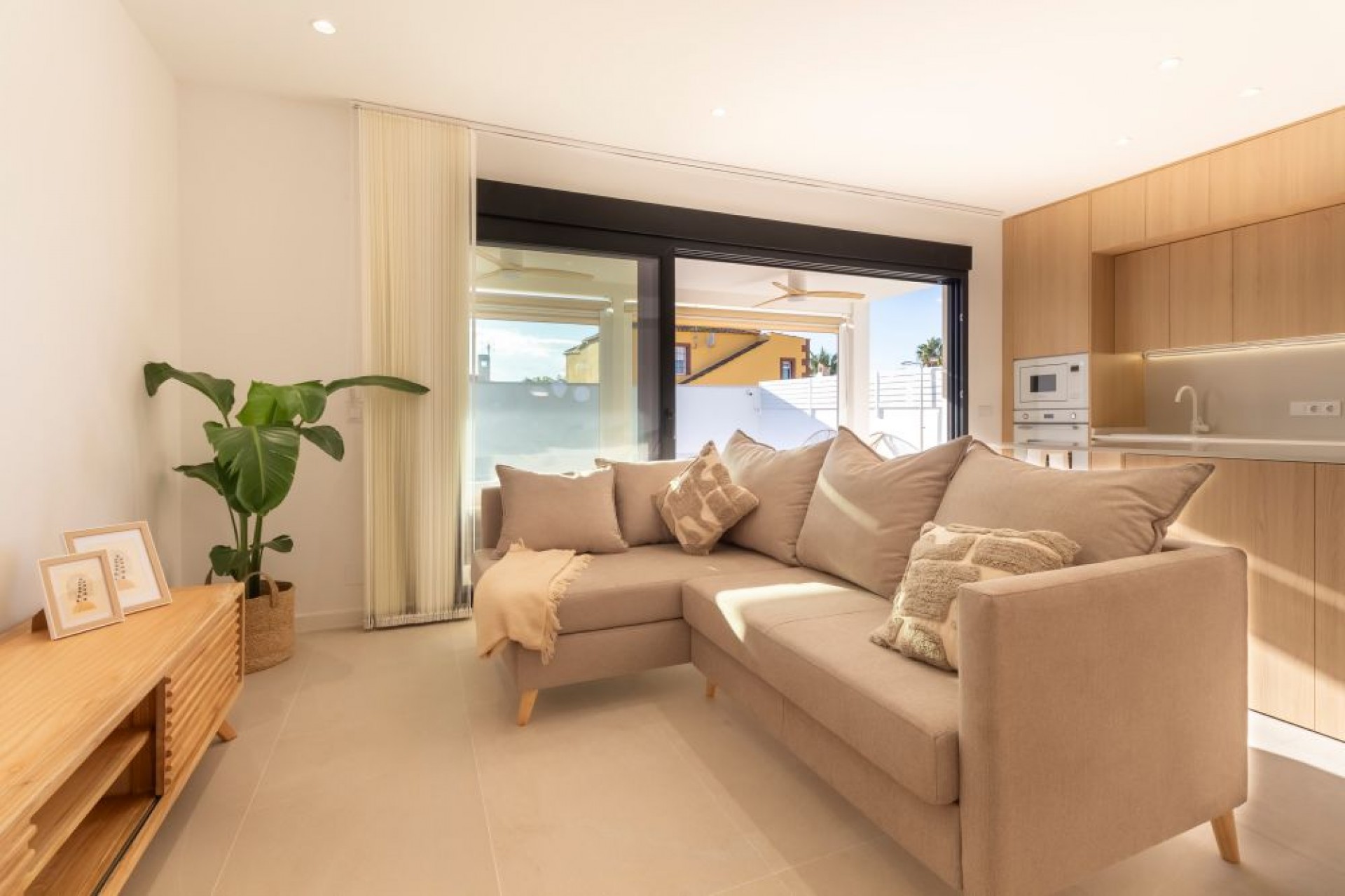 Re-Sale - Detached Villa - Torrevieja - El Chaparral