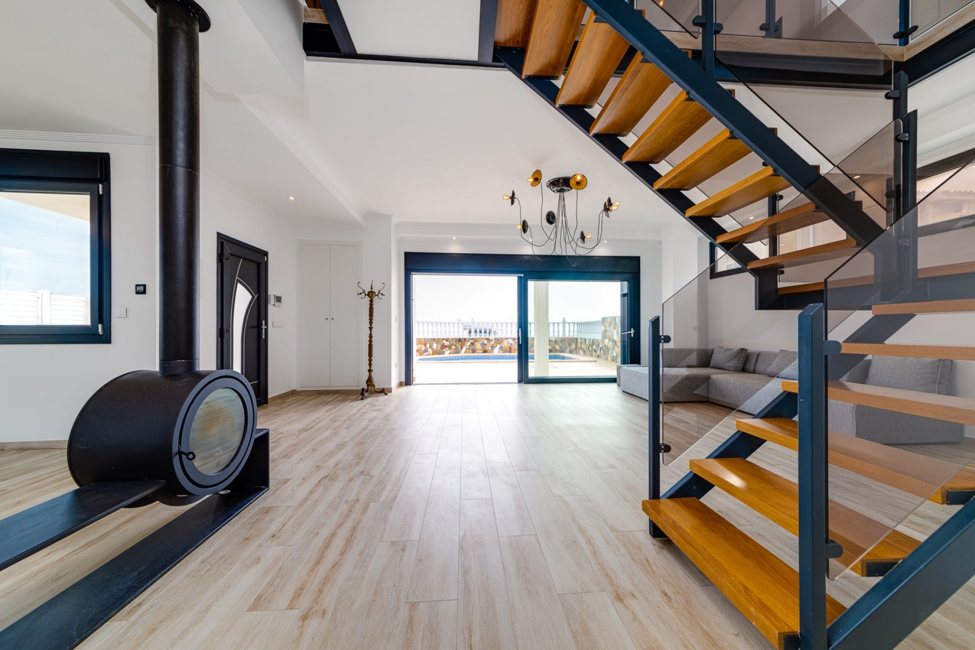 Re-Sale - Detached Villa - Torrevieja - Torre La Mata