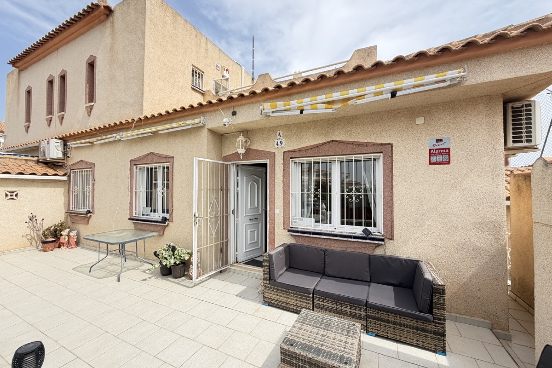 Re-Sale - Quad Villa - Orihuela Costa - La Florida