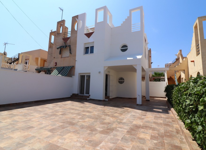 Re-Sale - Quad Villa - Torrevieja - El Salado