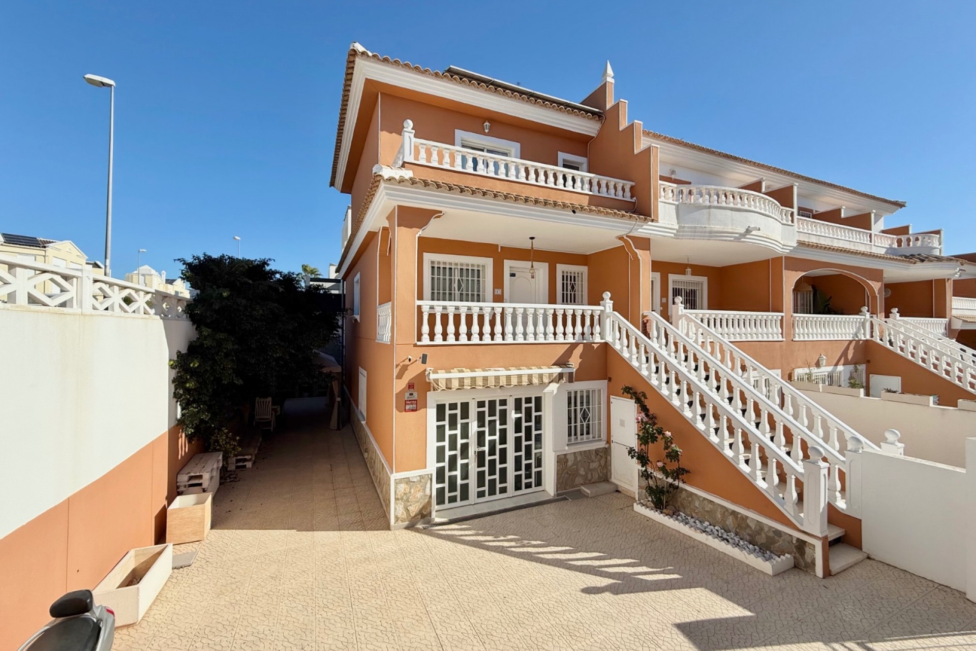 Re-Sale - Semi Detached Villa - Ciudad Quesada - Doña Pepa