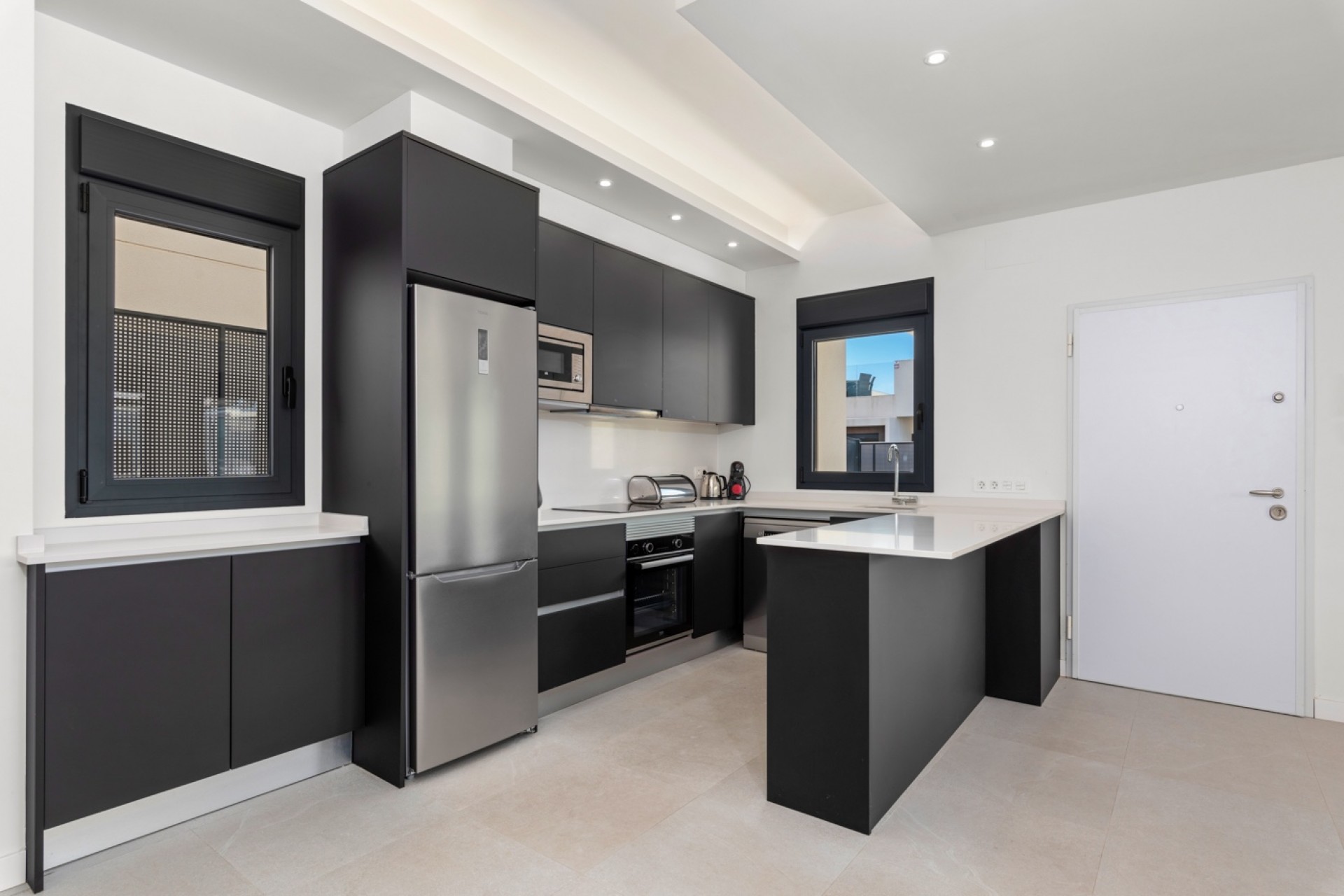 Re-Sale - Semi Detached Villa - La Marina - La Marina - Urbanization