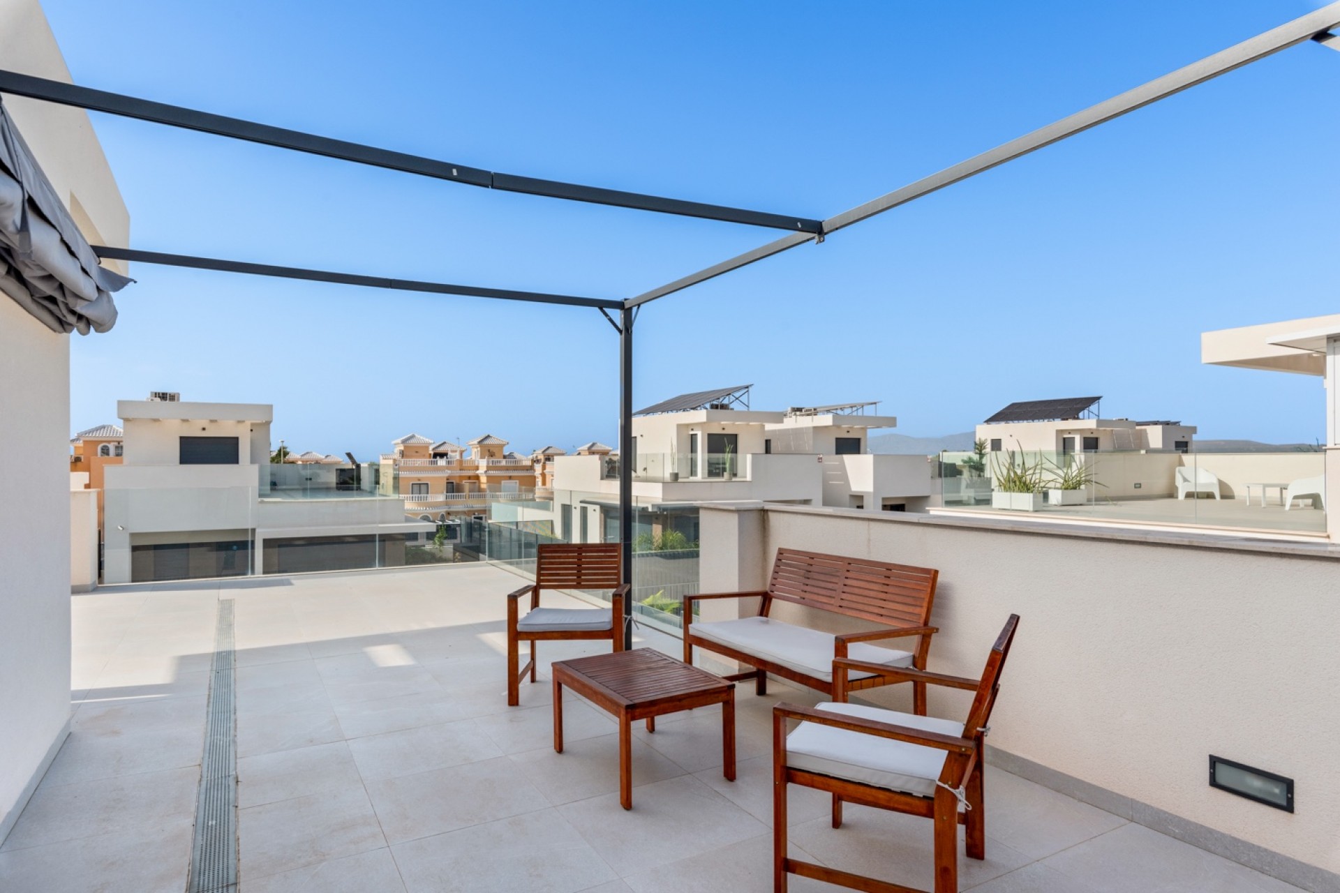 Re-Sale - Semi Detached Villa - La Marina - La Marina - Urbanization