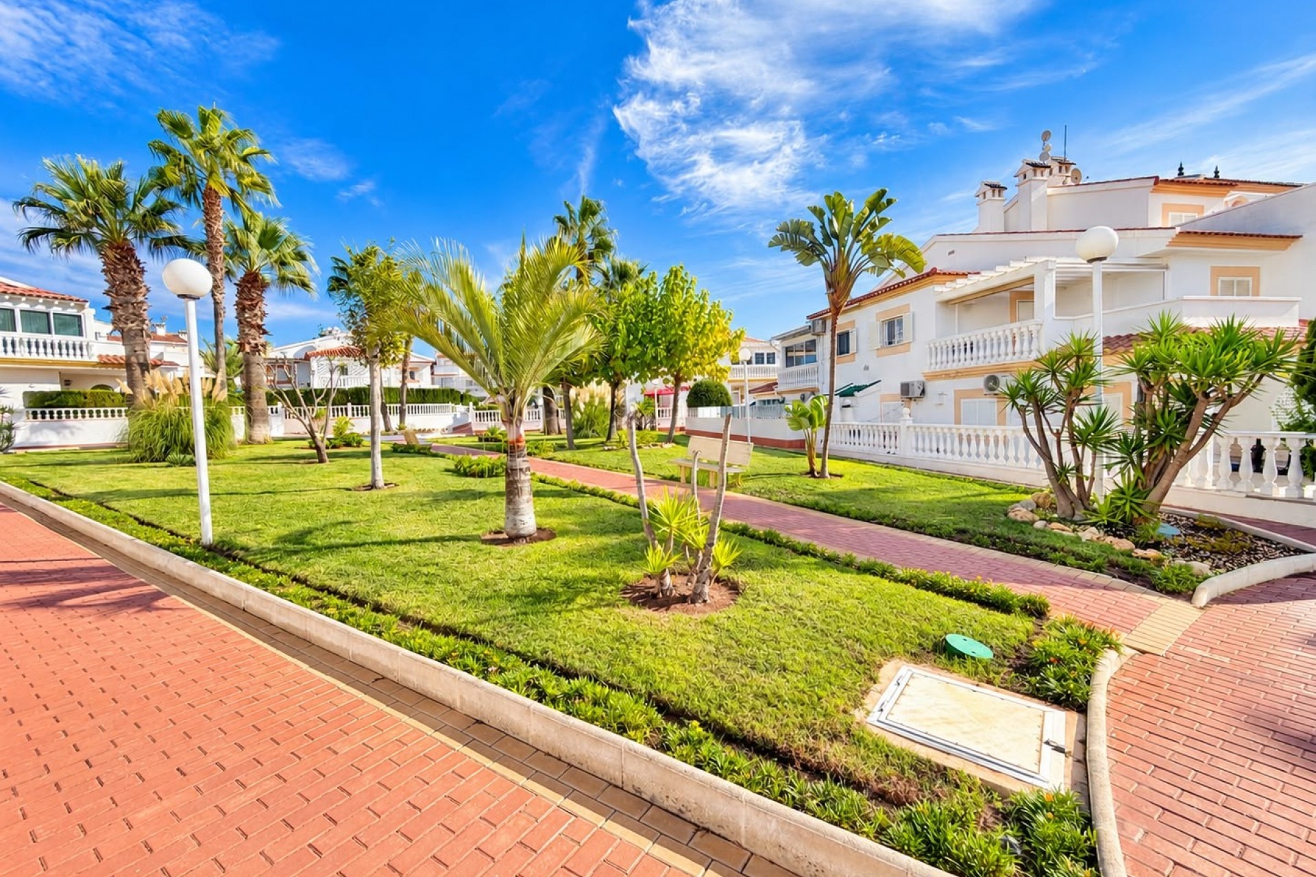 Re-Sale - Semi Detached Villa - Orihuela Costa - Playa Flamenca