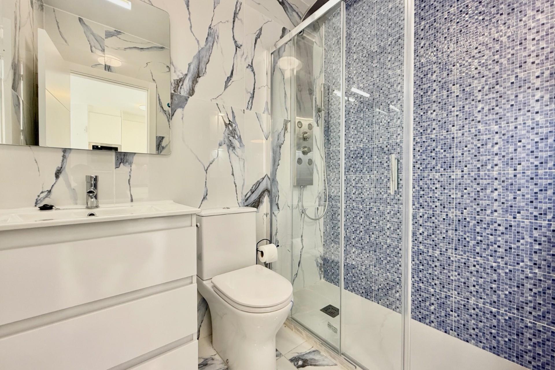 Re-Sale - Semi Detached Villa - Torrevieja - El Chaparral