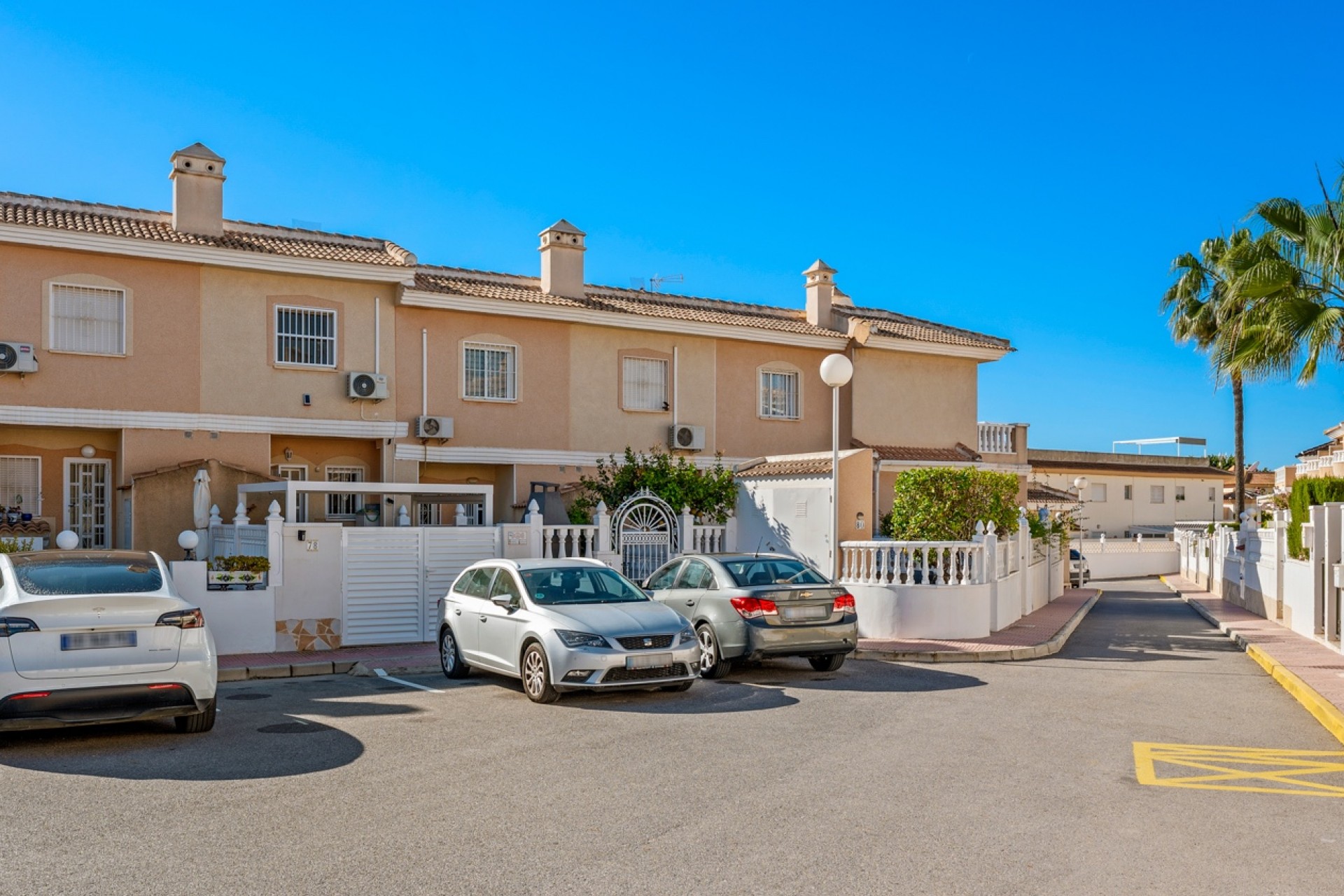 Re-Sale - Townhouse - Ciudad Quesada - Doña Pepa