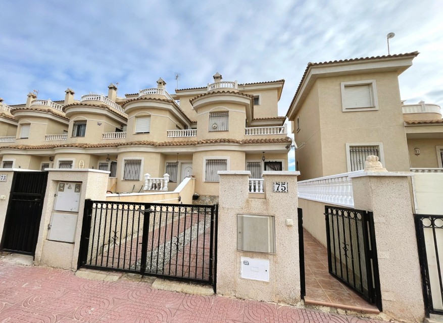 Re-Sale - Townhouse - Ciudad Quesada - Lo Marabu