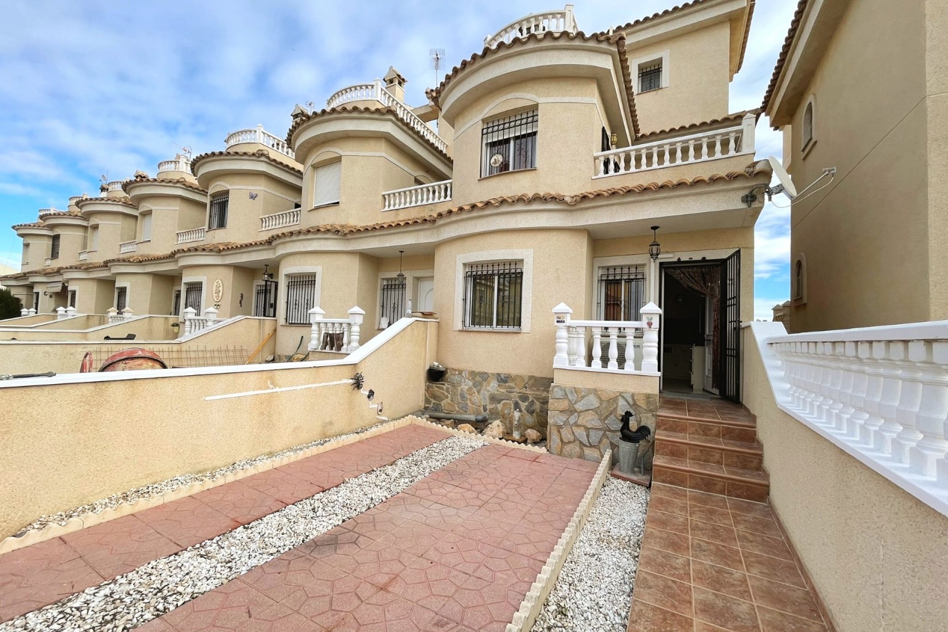 Re-Sale - Townhouse - Ciudad Quesada - Lo Marabu