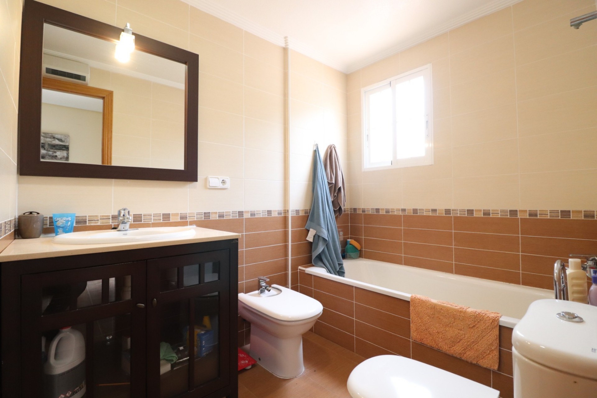 Re-Sale - Townhouse - Cox - Cox - Country