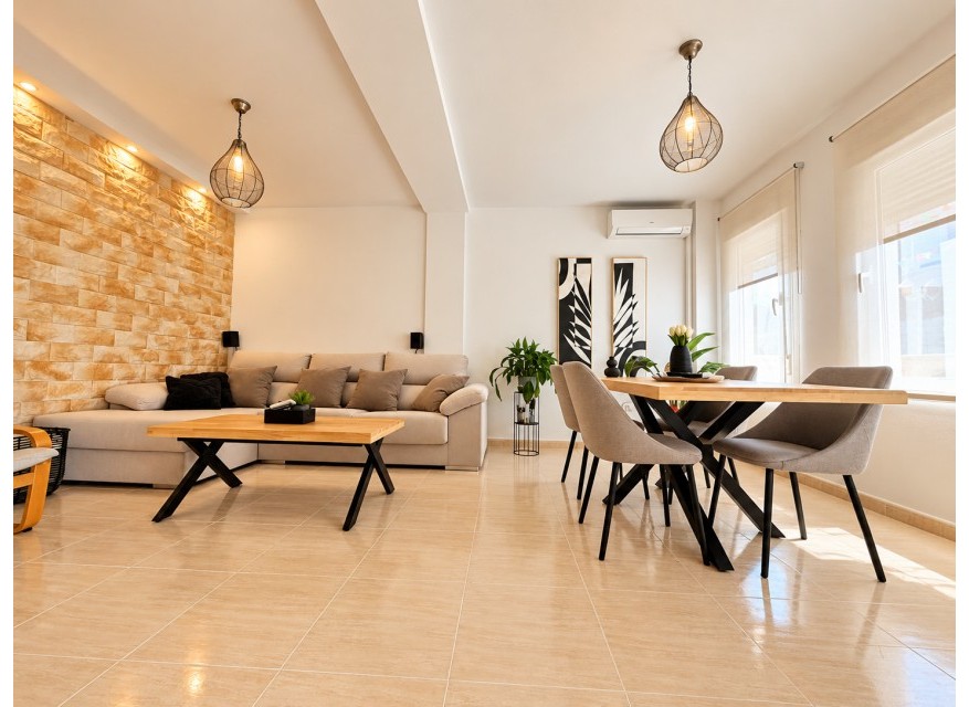 Re-Sale - Townhouse - Daya Nueva - Daya Nueva - Town