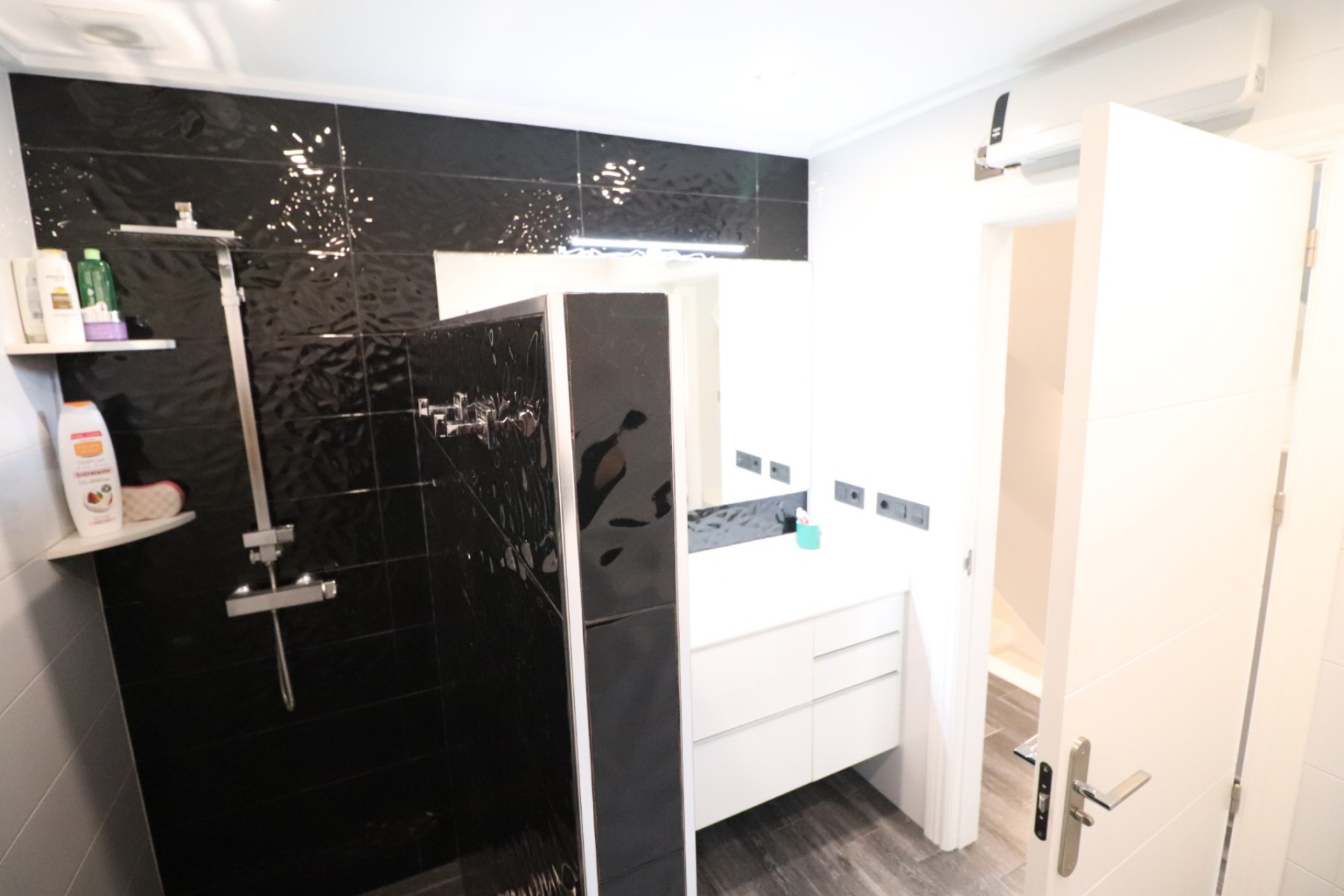 Re-Sale - Townhouse - Redovan - Redovan - Town