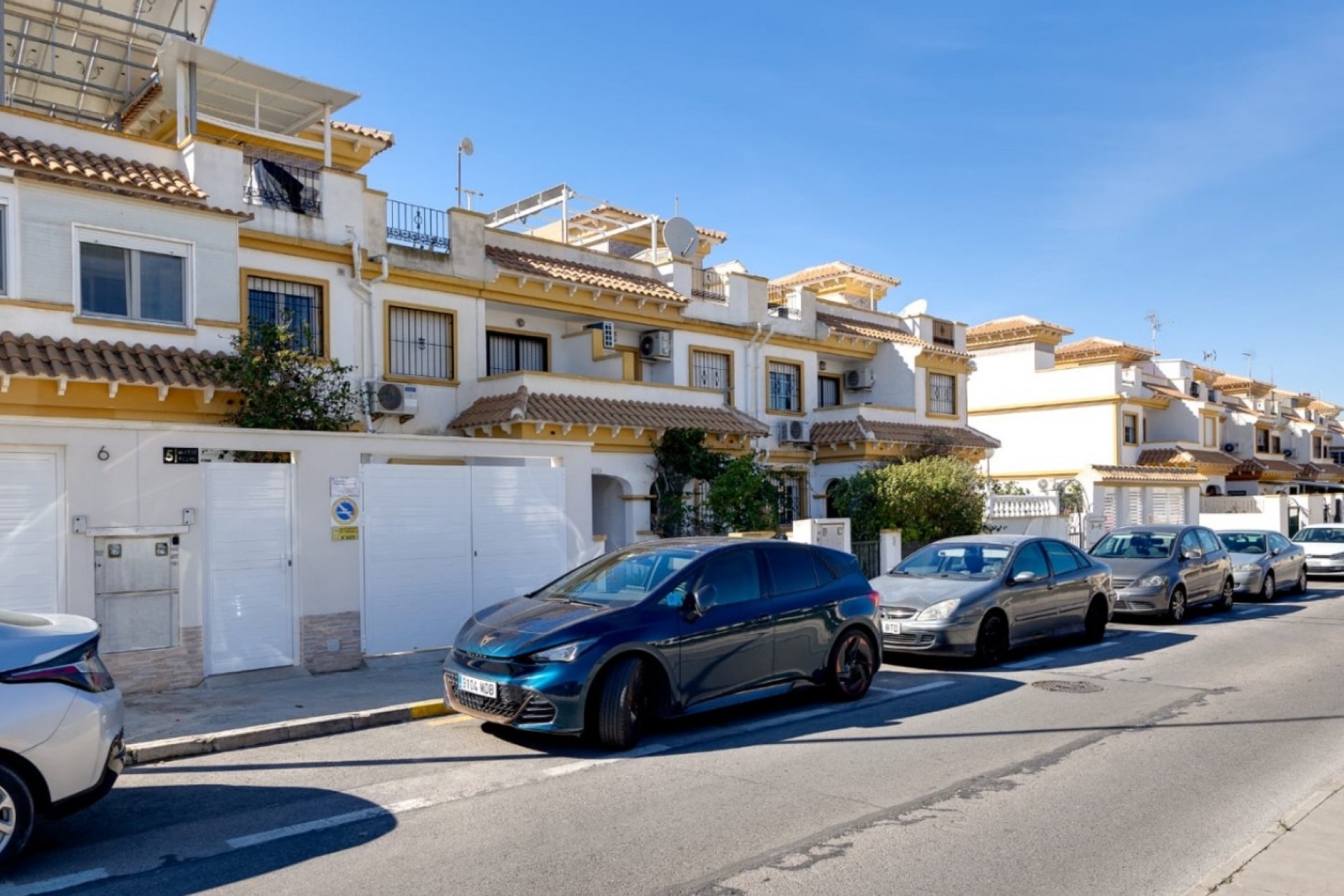 Re-Sale - Townhouse - Torrevieja - Aguas Nuevas