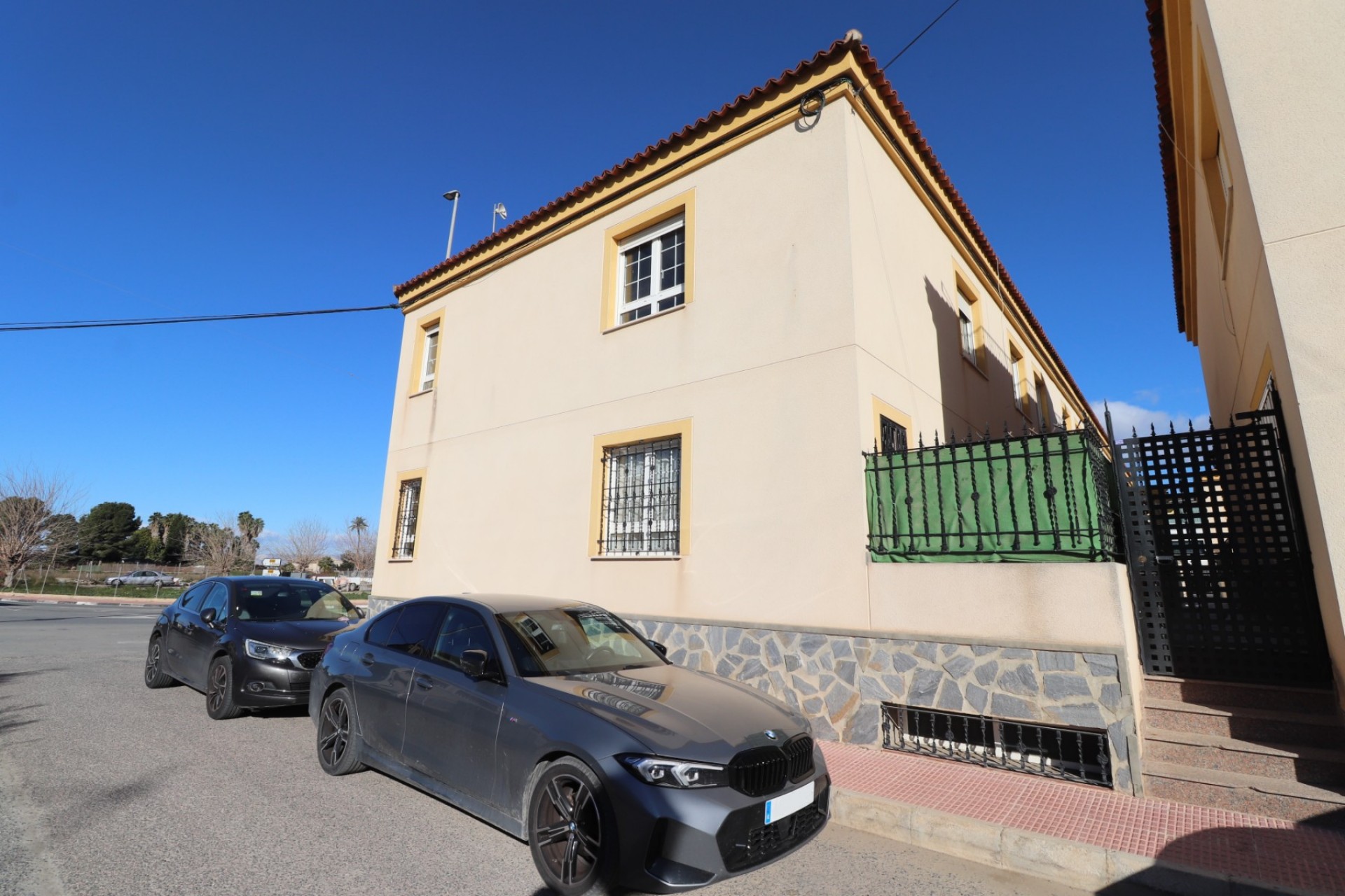 Rental - Apartment - Daya Nueva