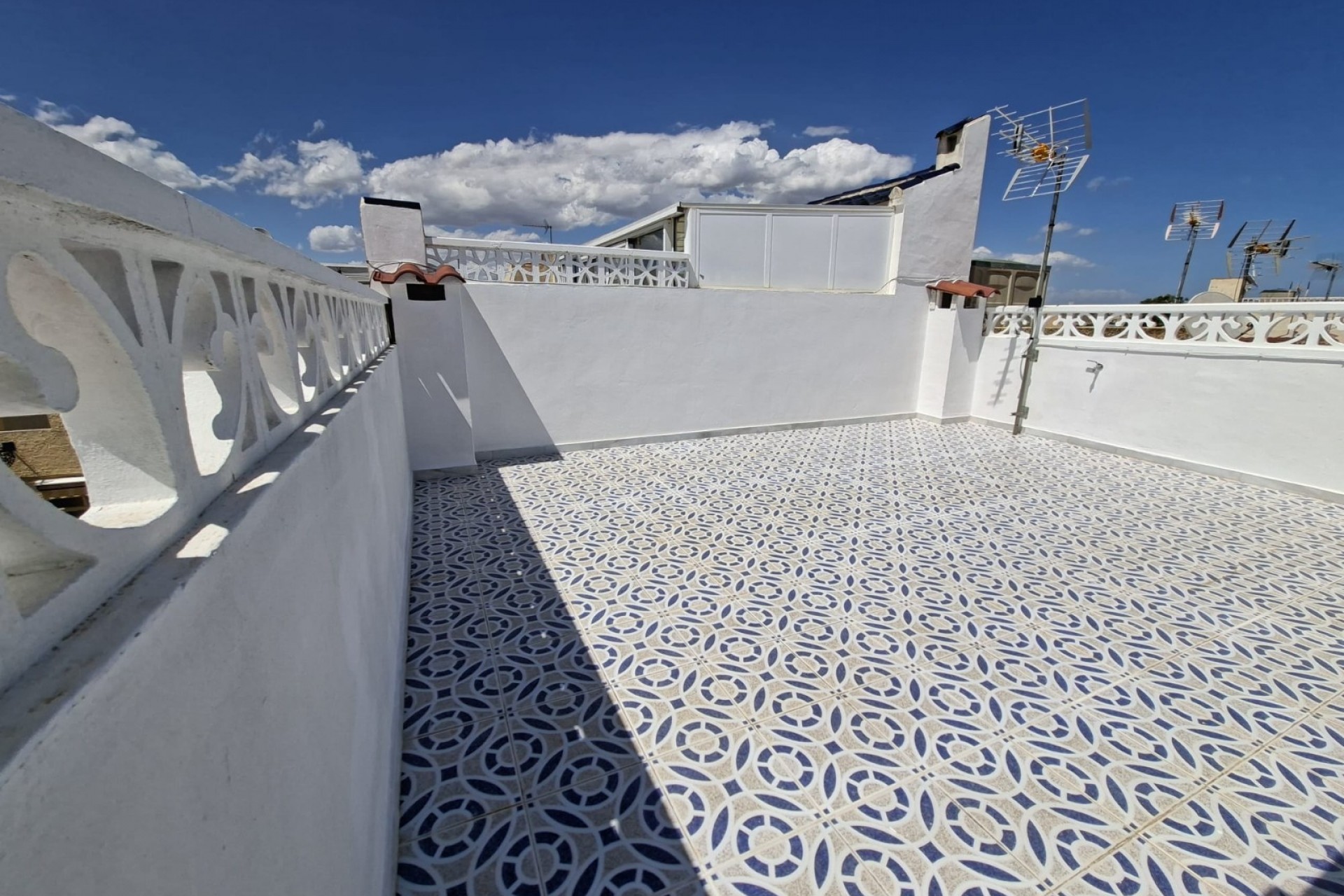 Reventa - Adosado - La Marina - La Marina - Urbanizacion