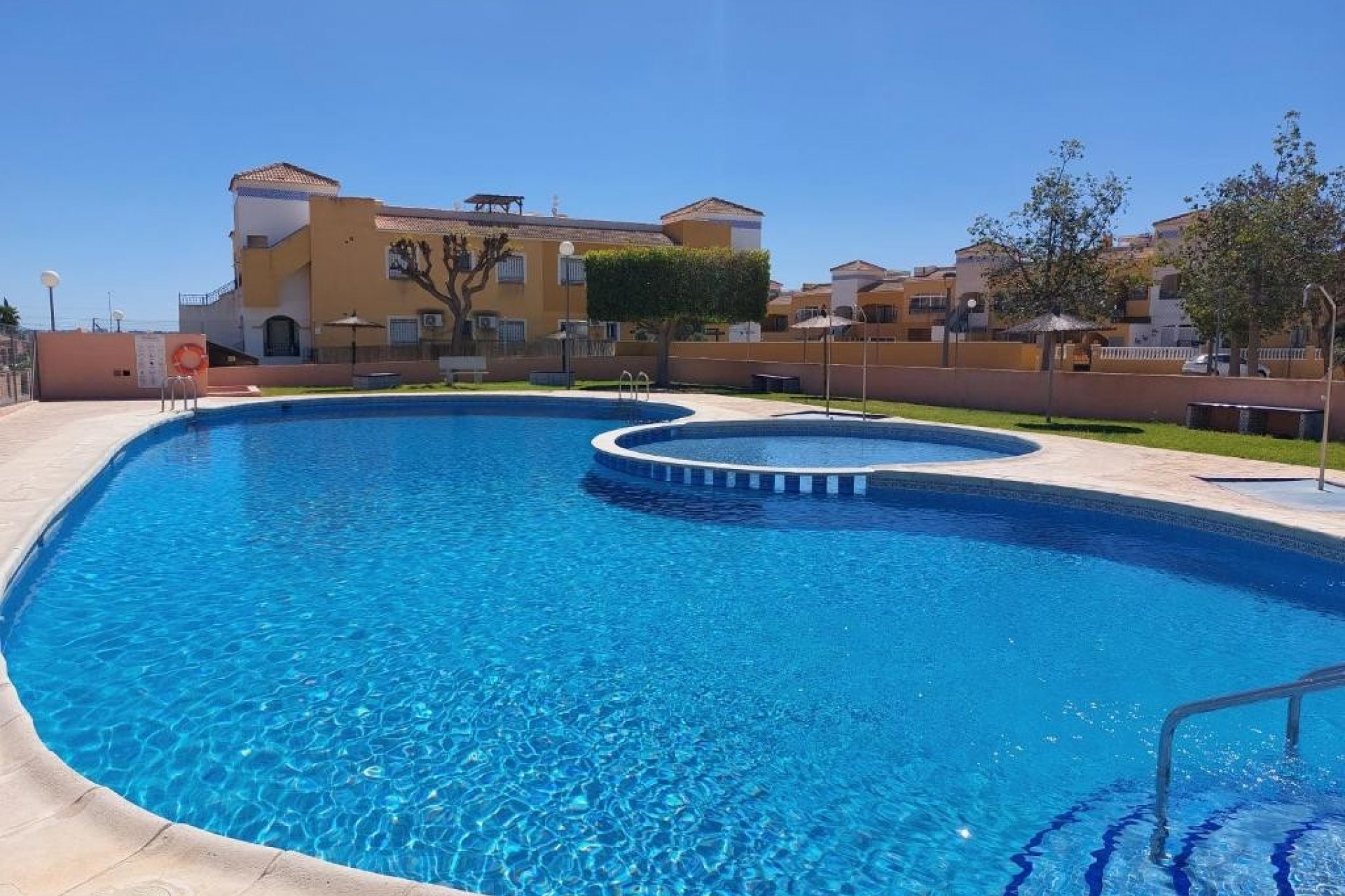 Reventa - Apartamento - Los Montesinos - La Herrada