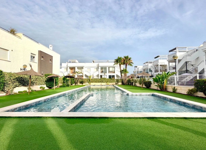 Reventa - Apartamento - Torrevieja - Aguas Nuevas