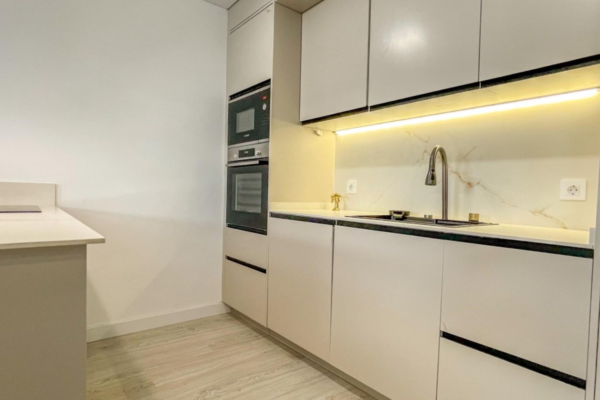 Reventa - Apartamento - Torrevieja - Playa Acequion