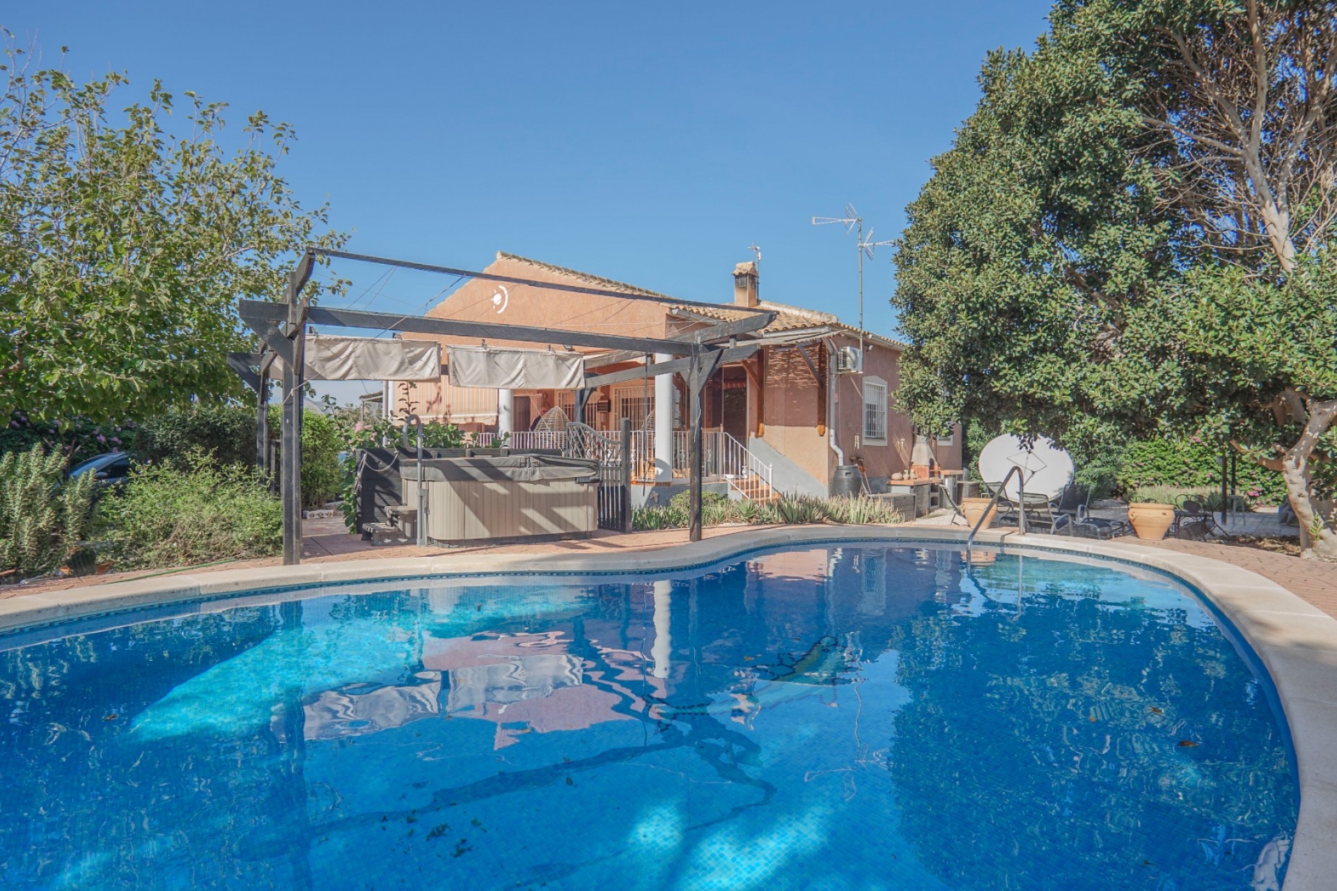 Reventa - Casa de Campo - Orihuela - San Bartolome