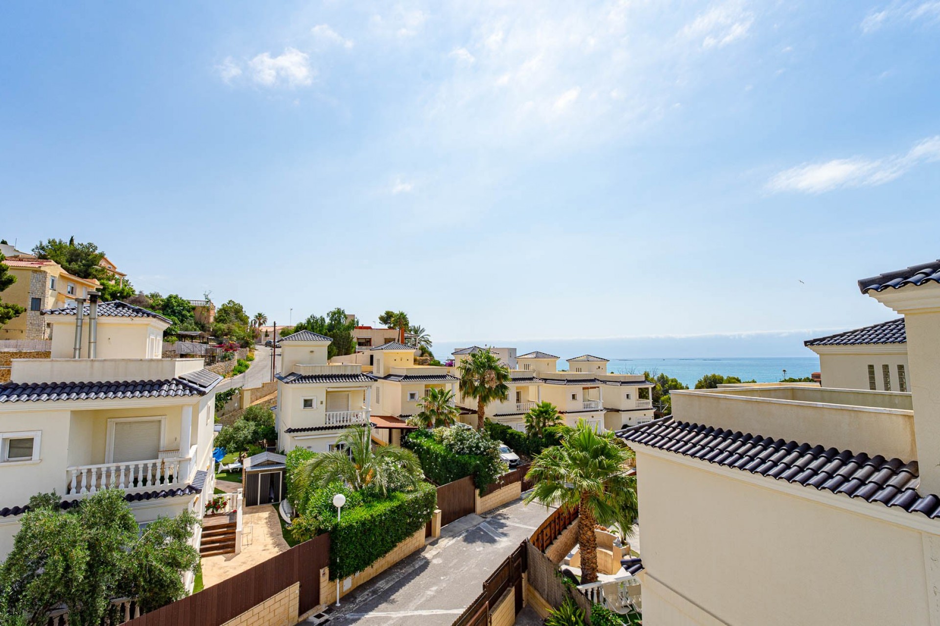 Reventa - Chalet - El Campello - Urb Els Banyets