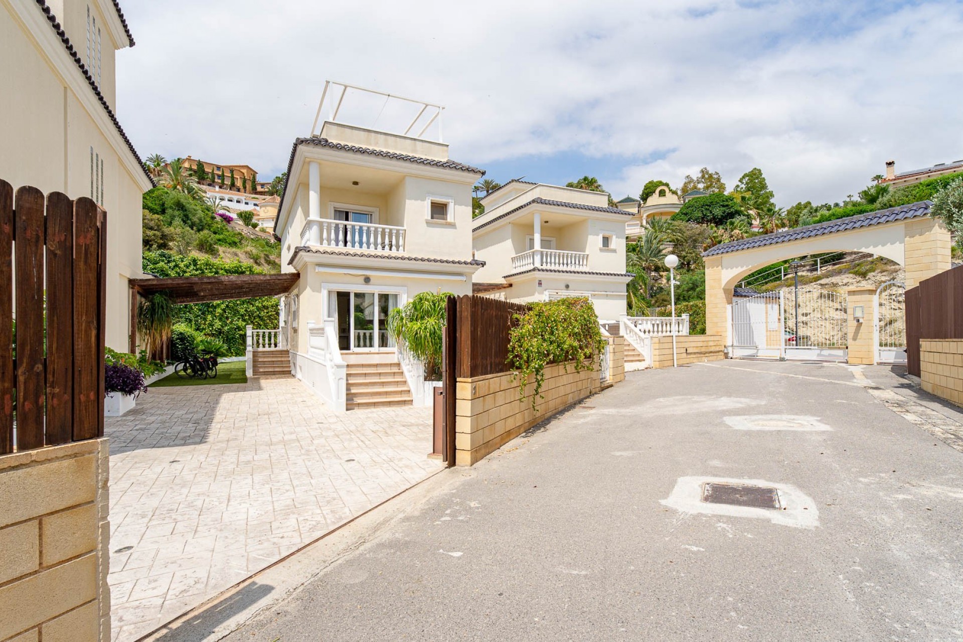 Reventa - Chalet - El Campello - Urb Els Banyets