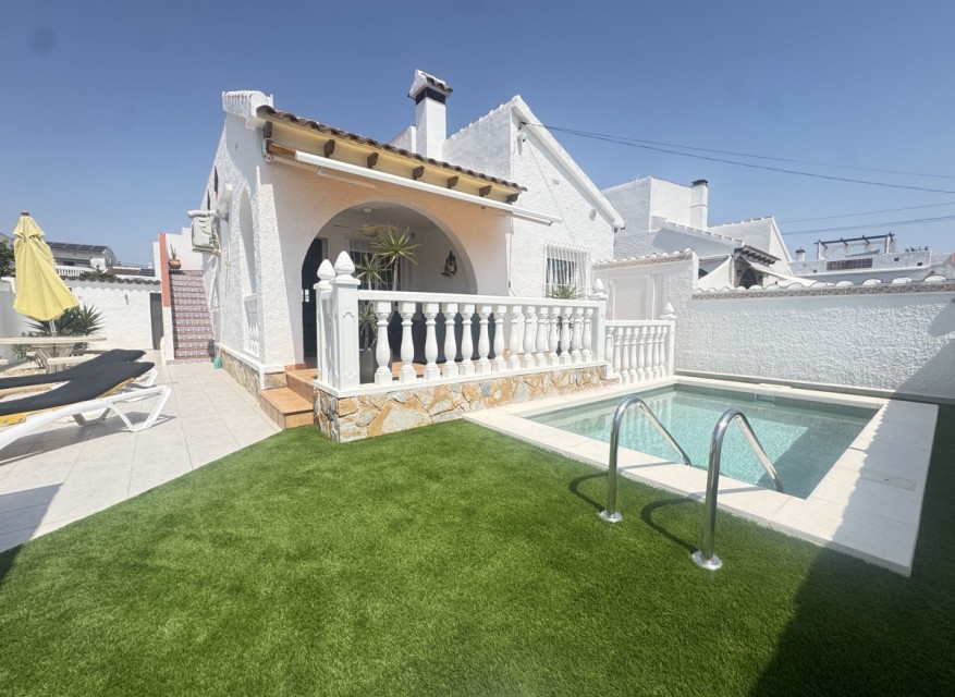 Reventa - Chalet - Orihuela Costa - Villamartin
