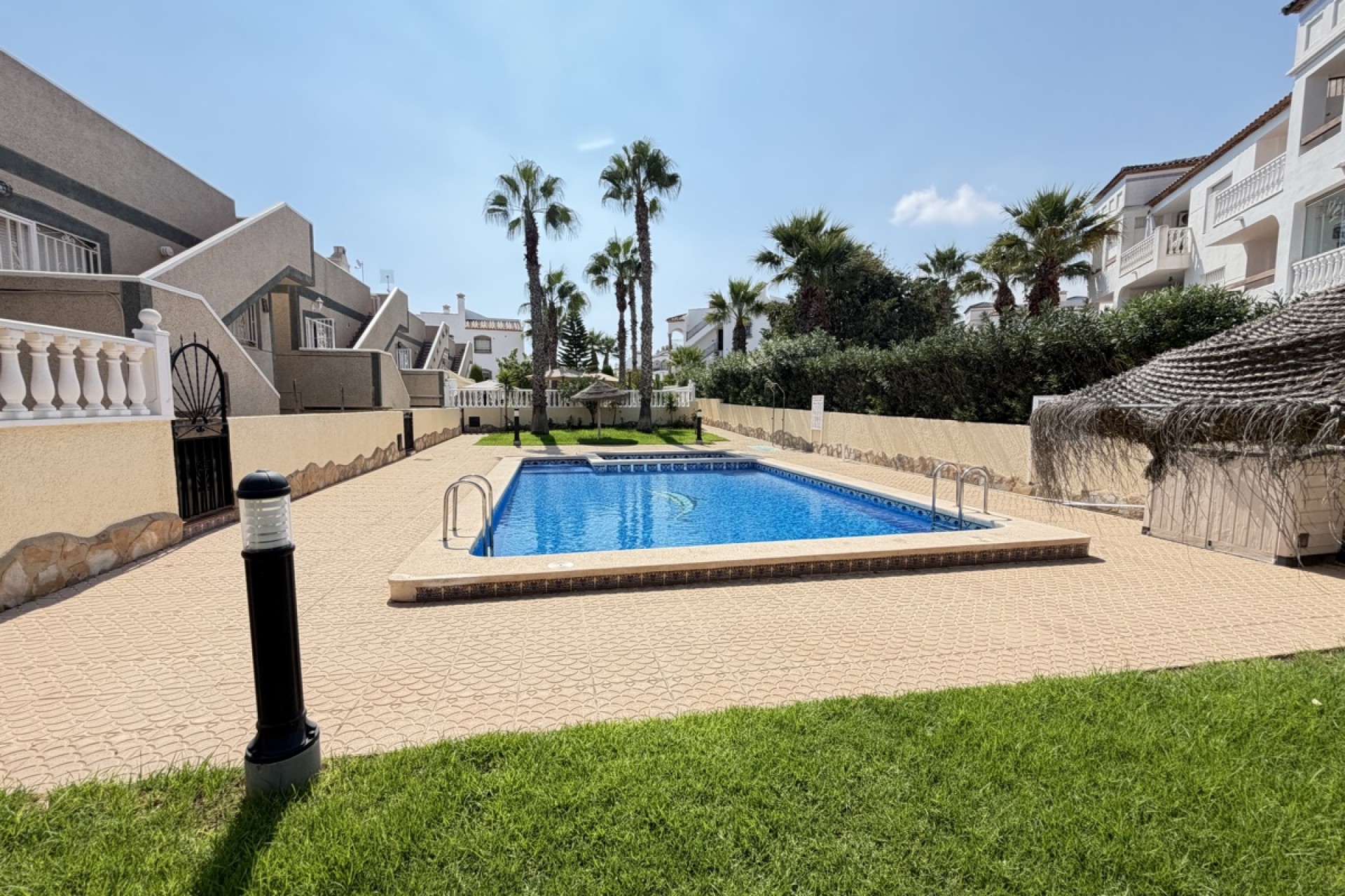 Reventa - Chalet - Orihuela Costa - Villamartin