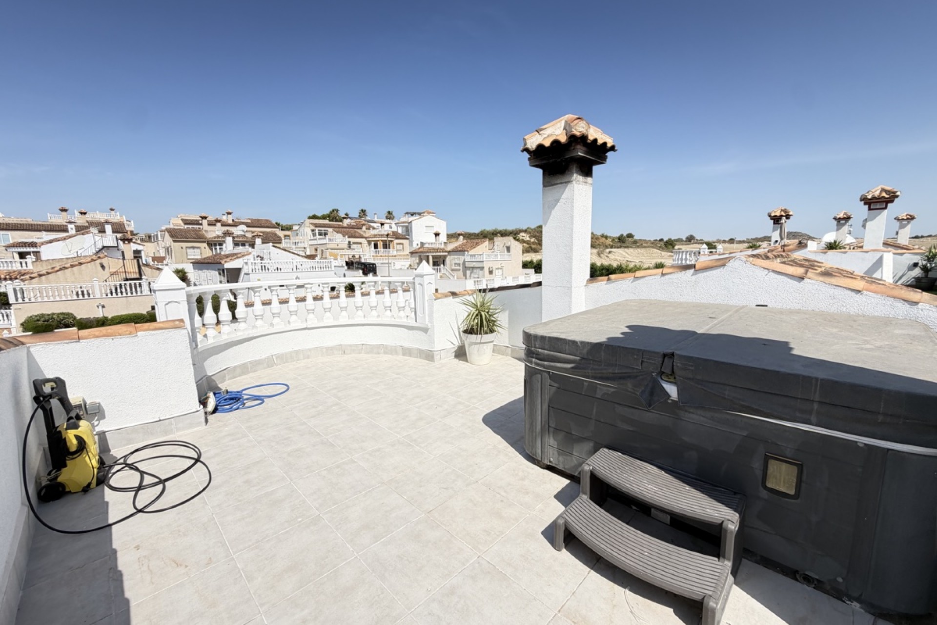 Reventa - Chalet - San Miguel de Salinas - Lake View Mansions
