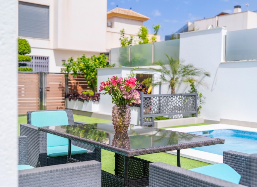 Reventa - Chalet - Torrevieja - Aguas Nuevas