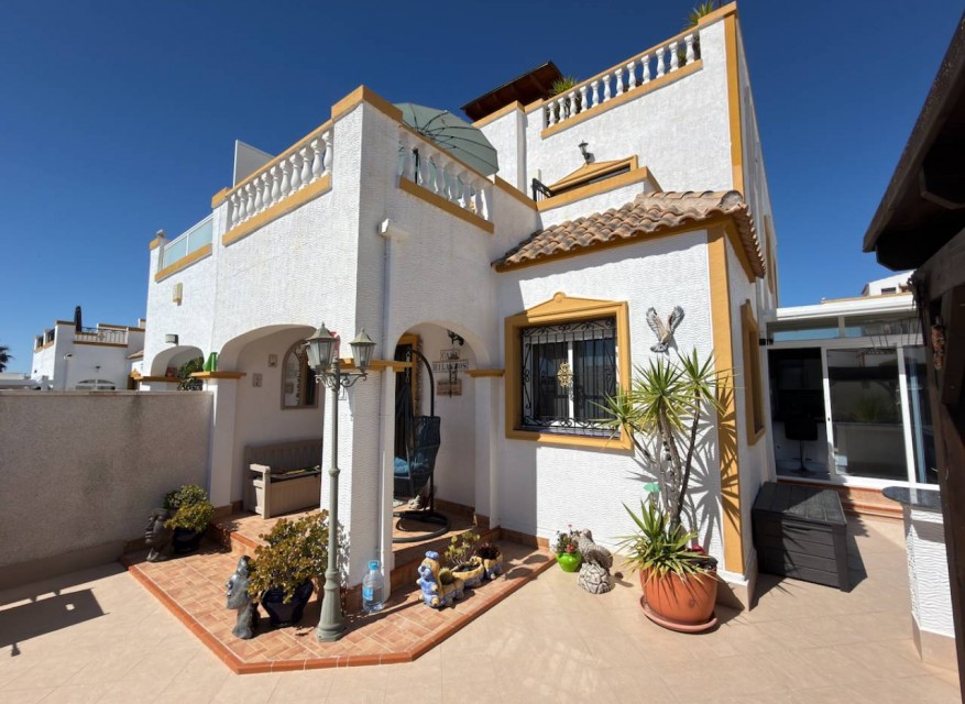 Reventa - Villa Cuádruple - Los Montesinos - Entre Naranjos / Vistabella Golf