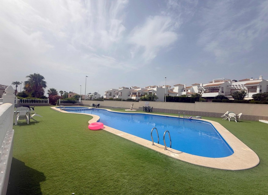 Videresalg - Firemannsvilla - Orihuela Costa - Los Dolses