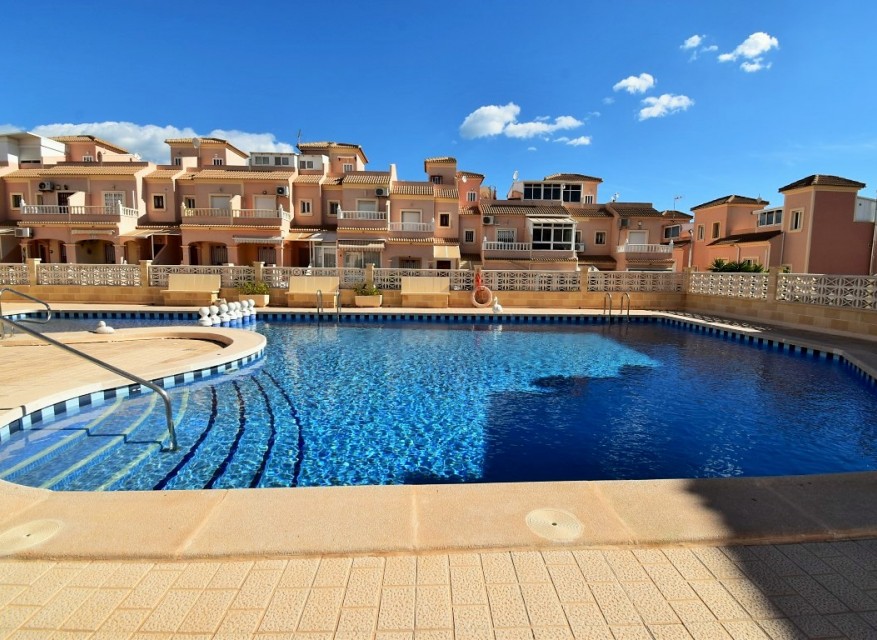 Videresalg - Firemannsvilla - Orihuela Costa - Playa Flamenca