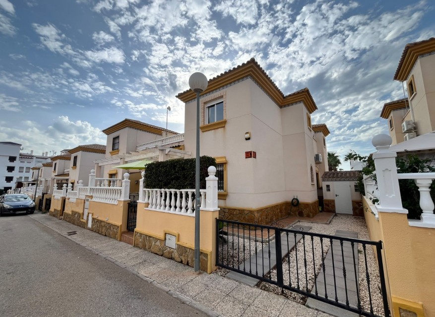 Videresalg - Firemannsvilla - Orihuela Costa - Villamartin