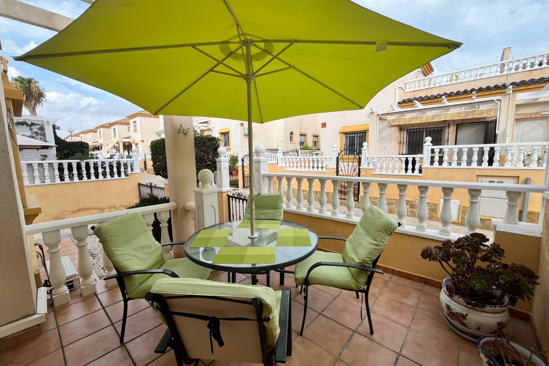 Videresalg - Firemannsvilla - Orihuela Costa - Villamartin