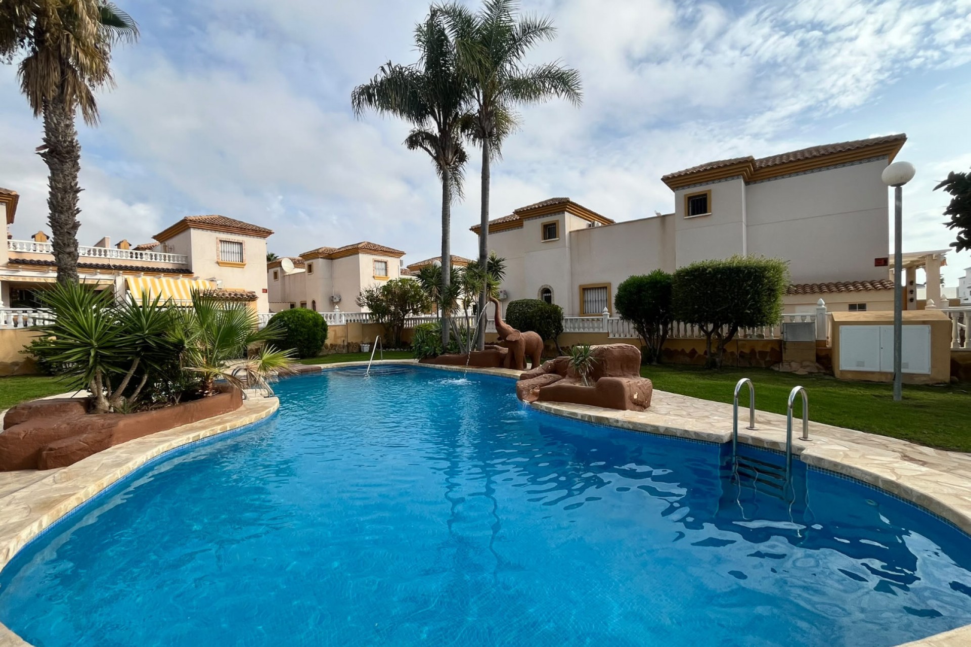 Videresalg - Firemannsvilla - Orihuela Costa - Villamartin