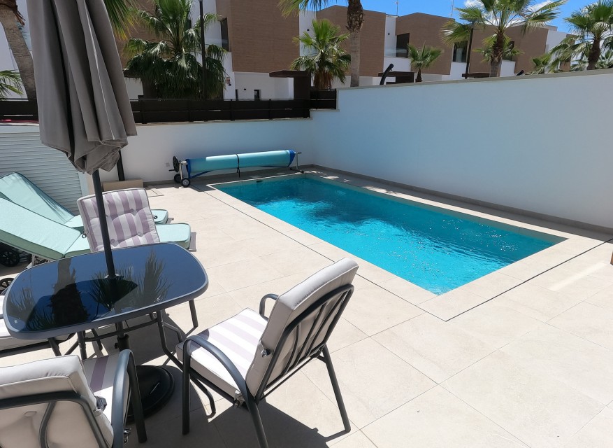 Videresalg - Frittliggende Villa - Algorfa - La Finca Golf Resort