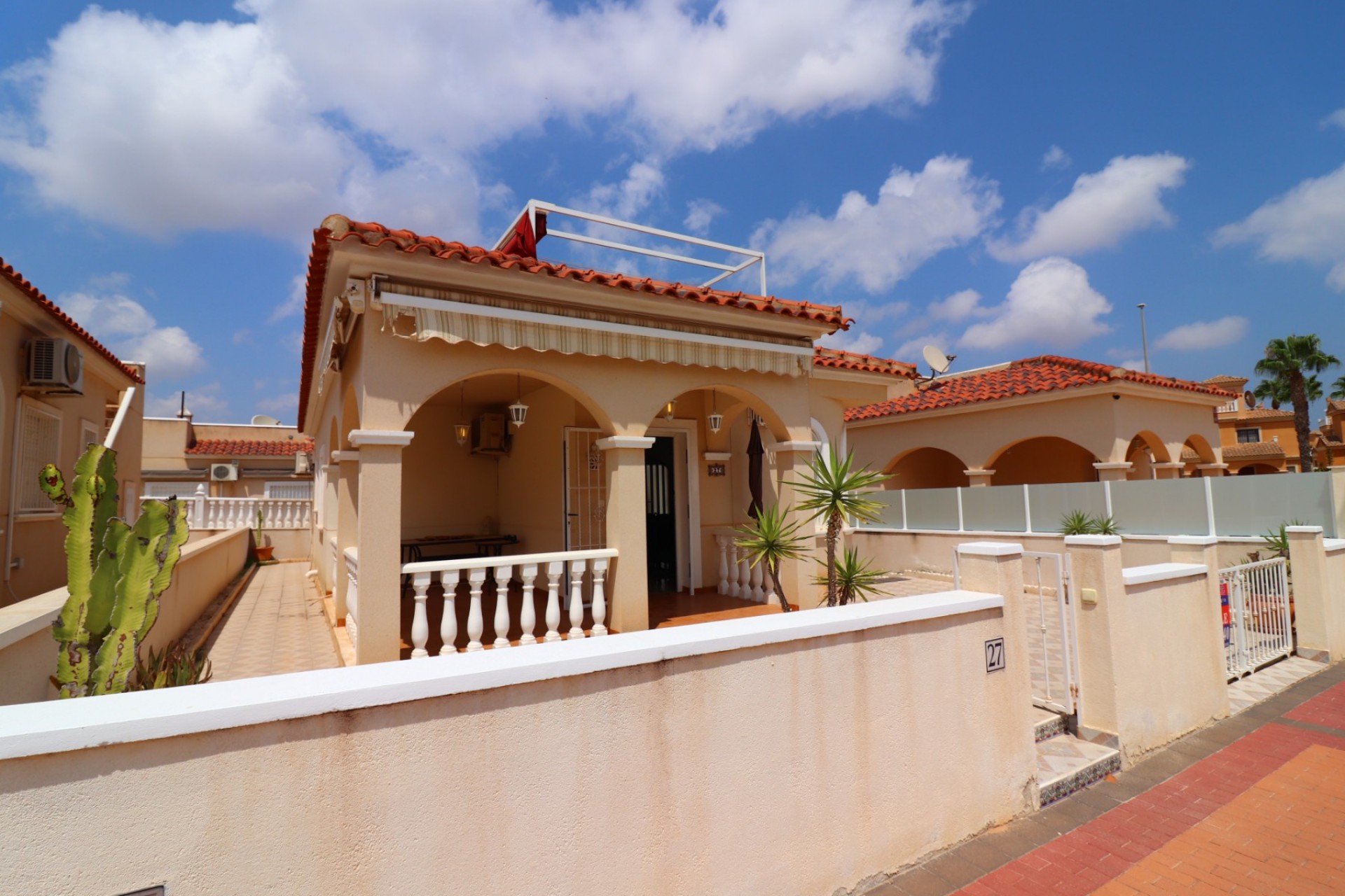 Videresalg - Frittliggende Villa - Algorfa - Lo Crispin