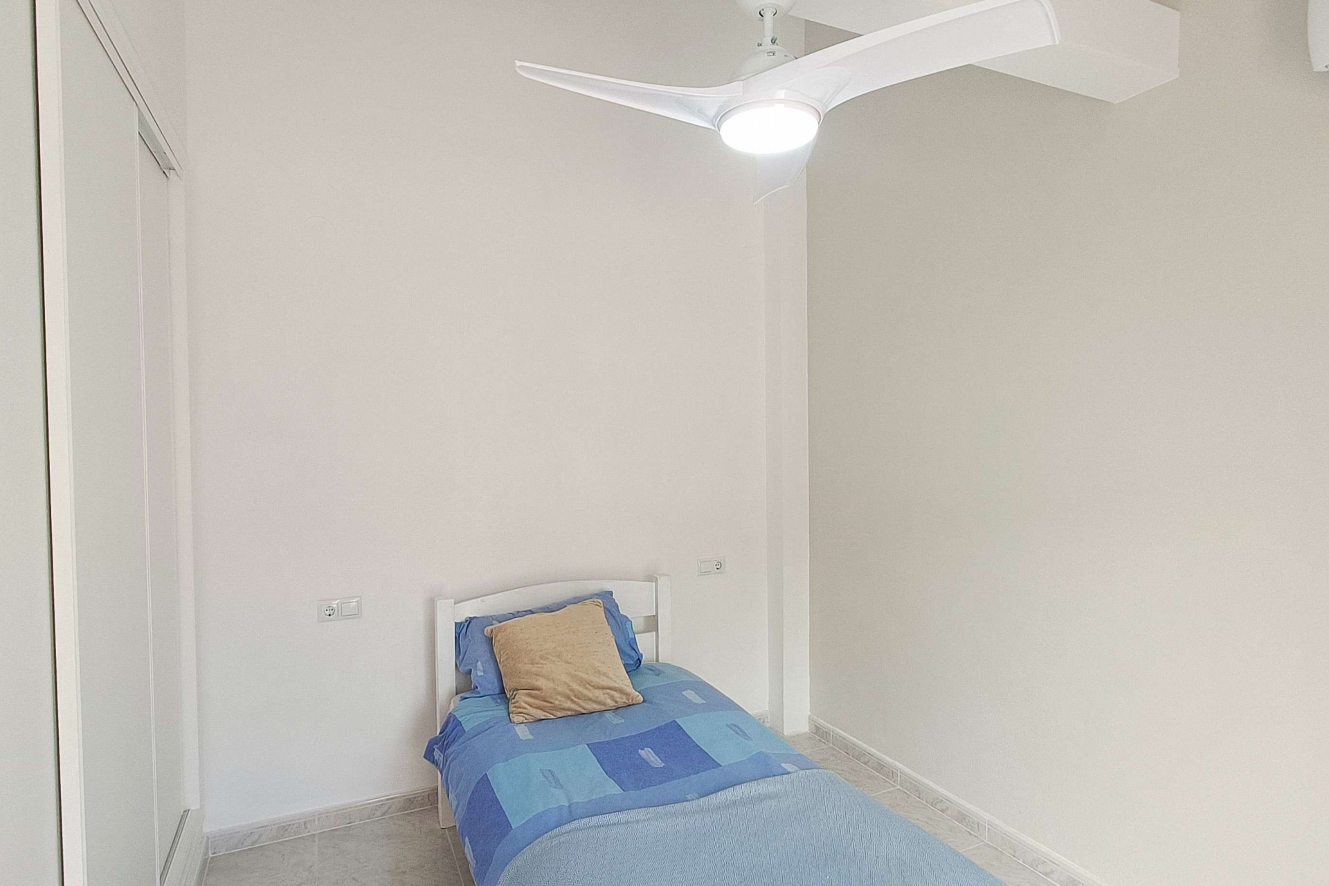 Videresalg - Frittliggende Villa - Benimar - Benimar II
