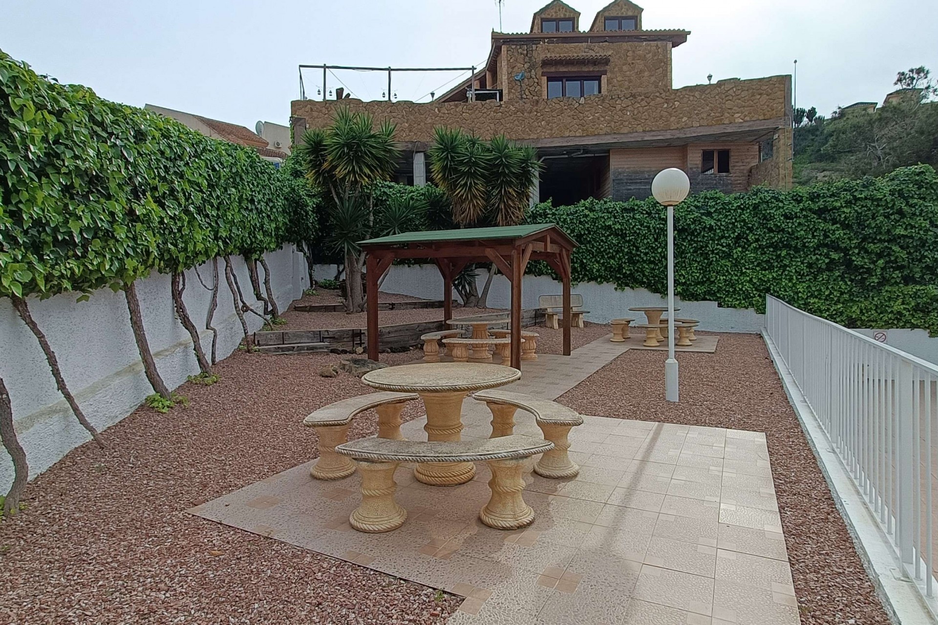 Videresalg - Frittliggende Villa - Benimar - Benimar II