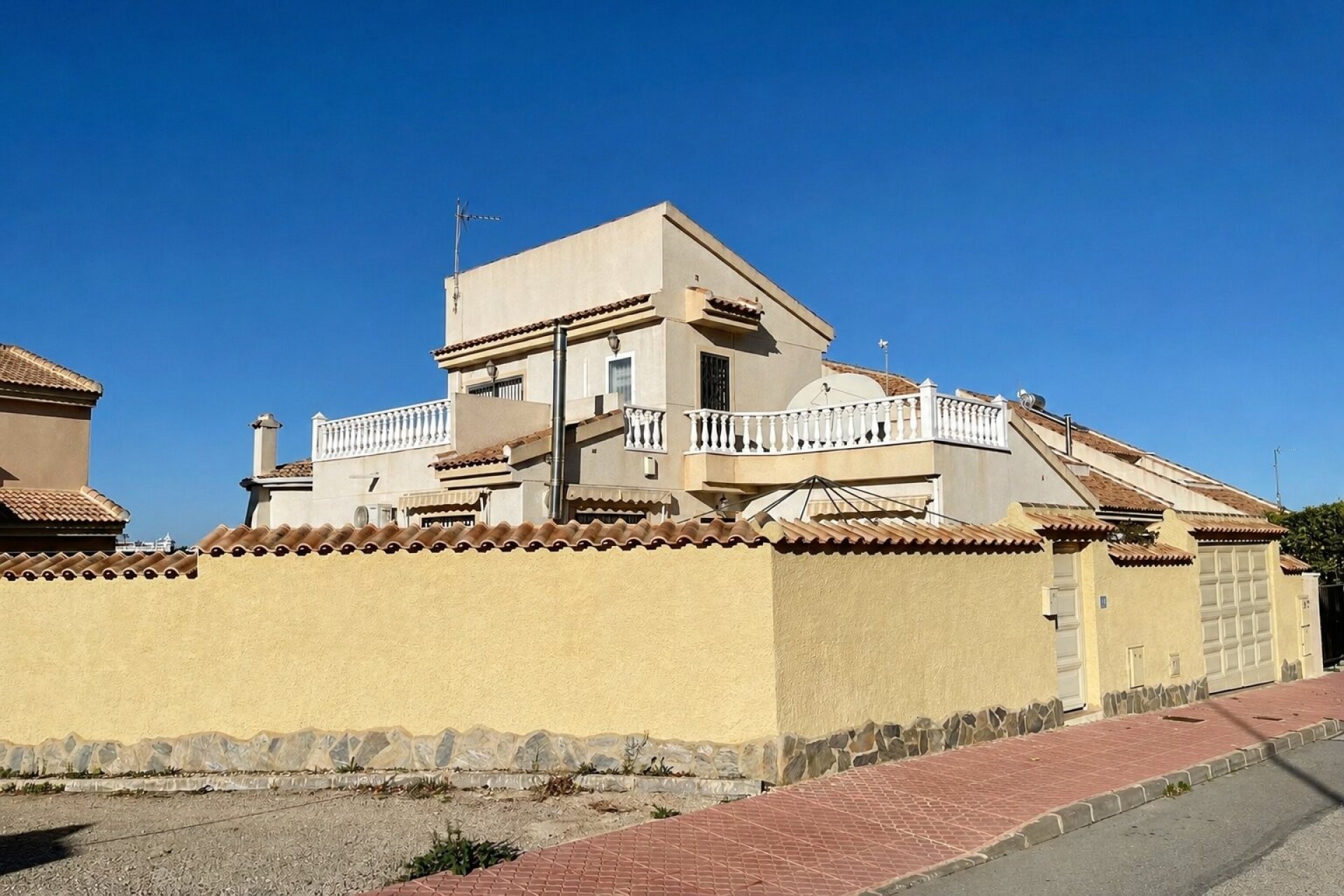 Videresalg - Frittliggende Villa - Benimar - Rojales Hills