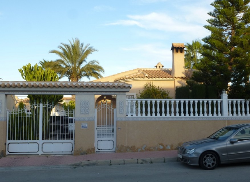 Videresalg - Frittliggende Villa - Ciudad Quesada - Atalayas