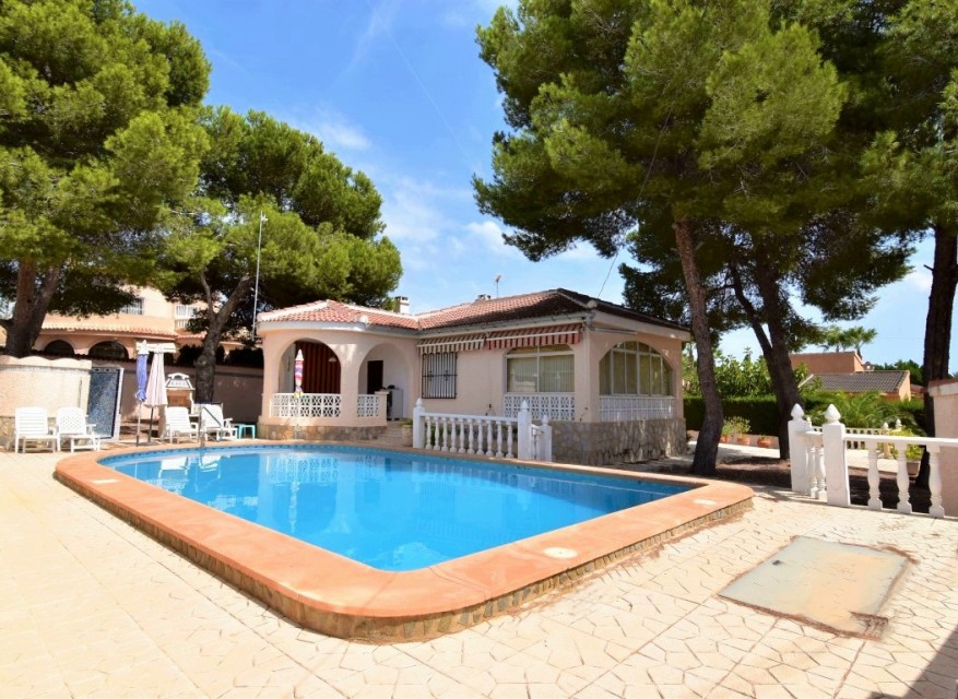 Videresalg - Frittliggende Villa - Ciudad Quesada - Ciudad Quesada - Byen