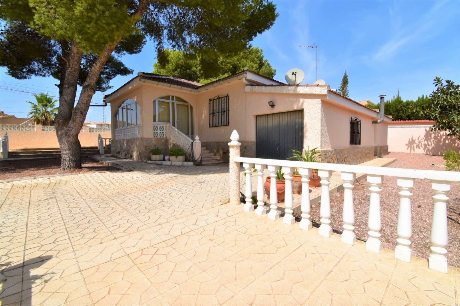 Videresalg - Frittliggende Villa - Ciudad Quesada - Ciudad Quesada - Byen