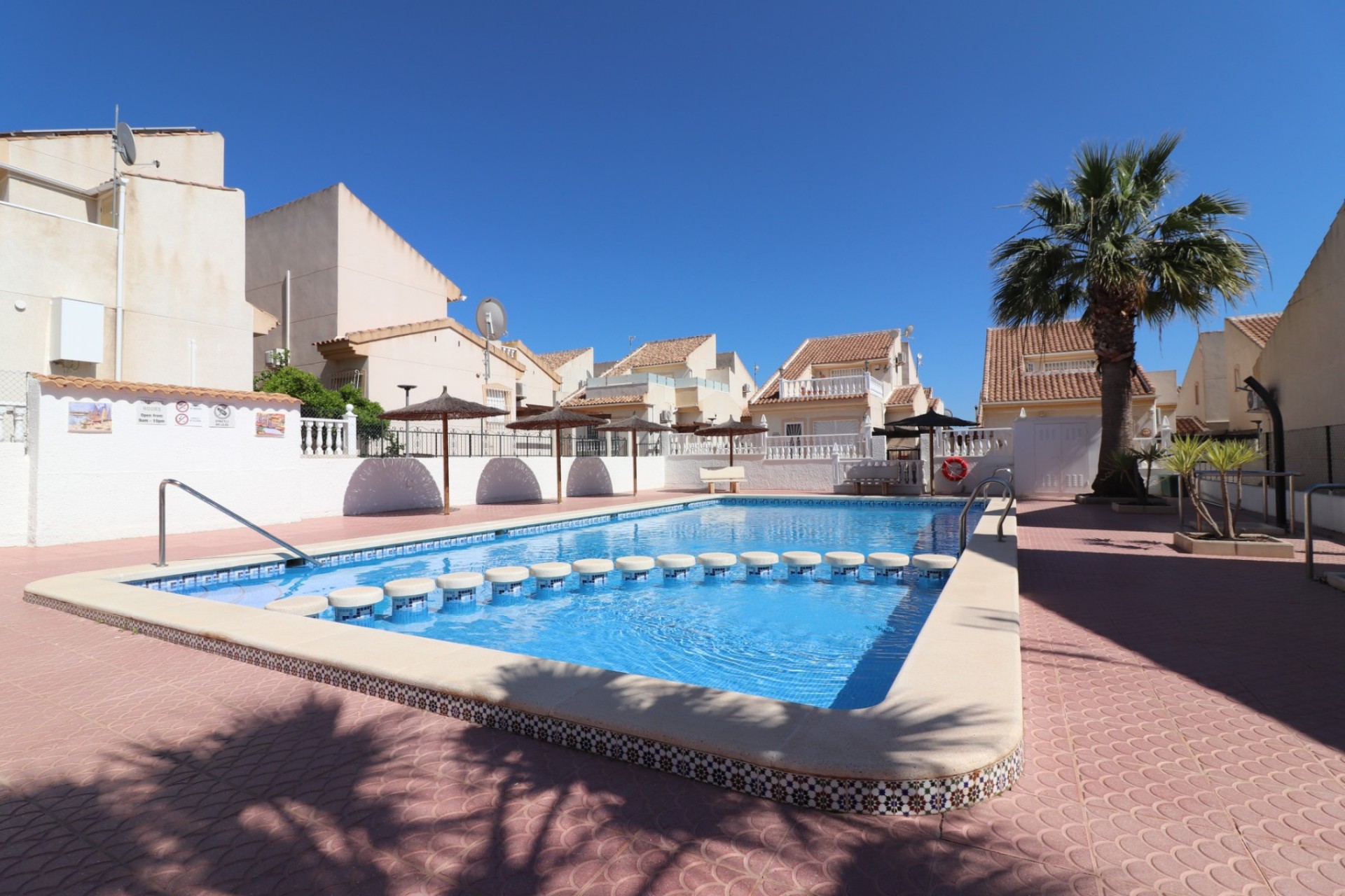 Videresalg - Frittliggende Villa - Ciudad Quesada - Ciudad Quesada - Byen