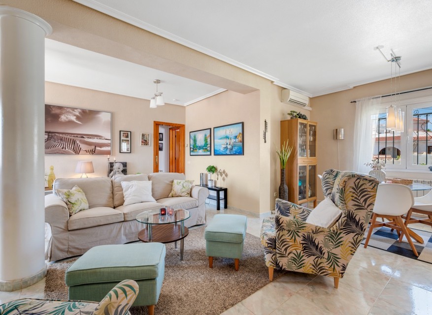 Videresalg - Frittliggende Villa - Ciudad Quesada - Ciudad Quesada - Byen