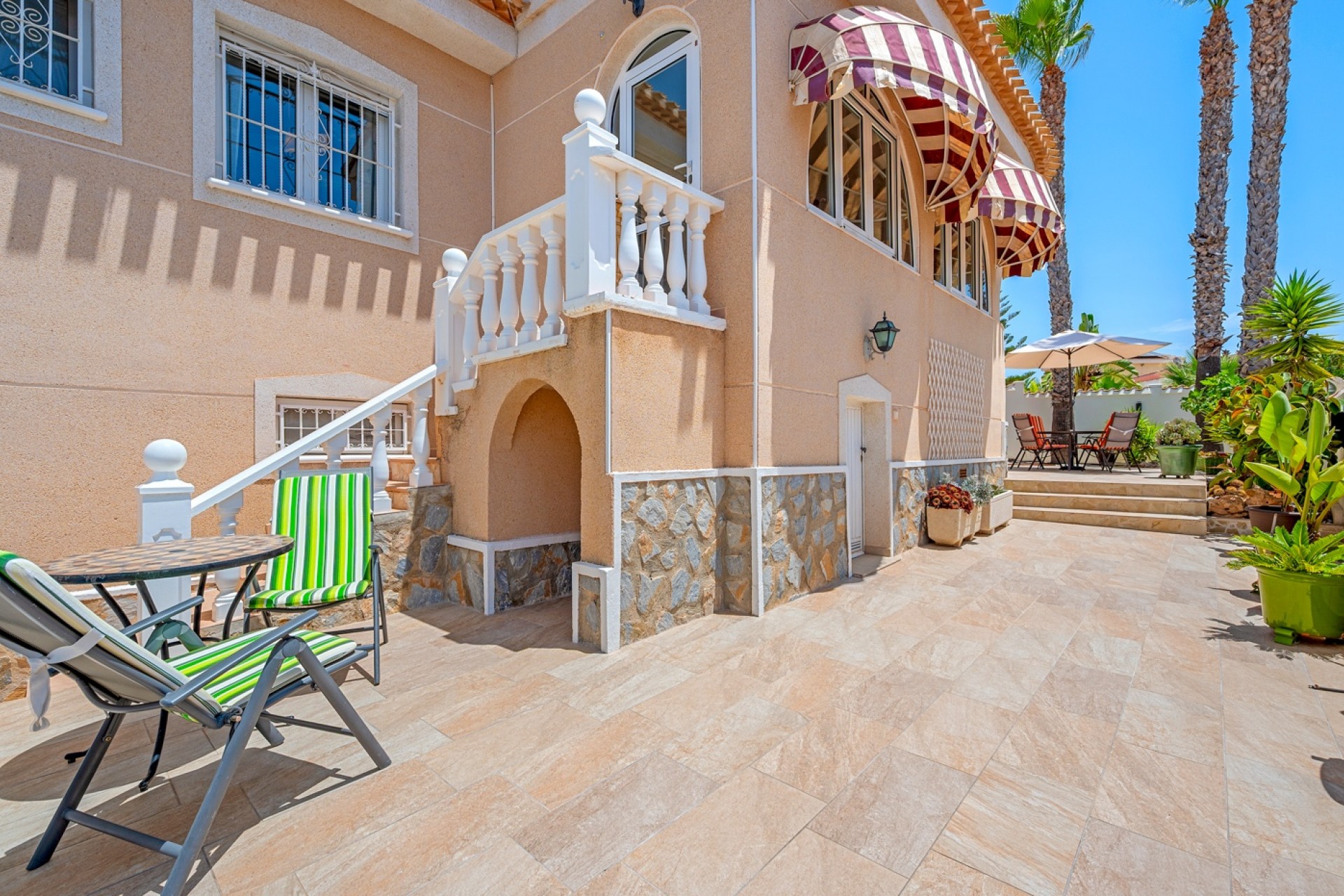 Videresalg - Frittliggende Villa - Ciudad Quesada - Ciudad Quesada - Byen