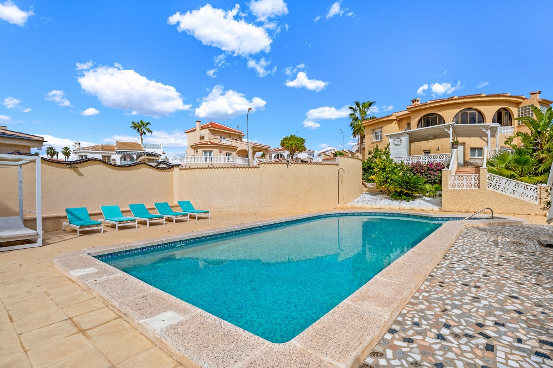 Videresalg - Frittliggende Villa - Ciudad Quesada - Ciudad Quesada - Byen