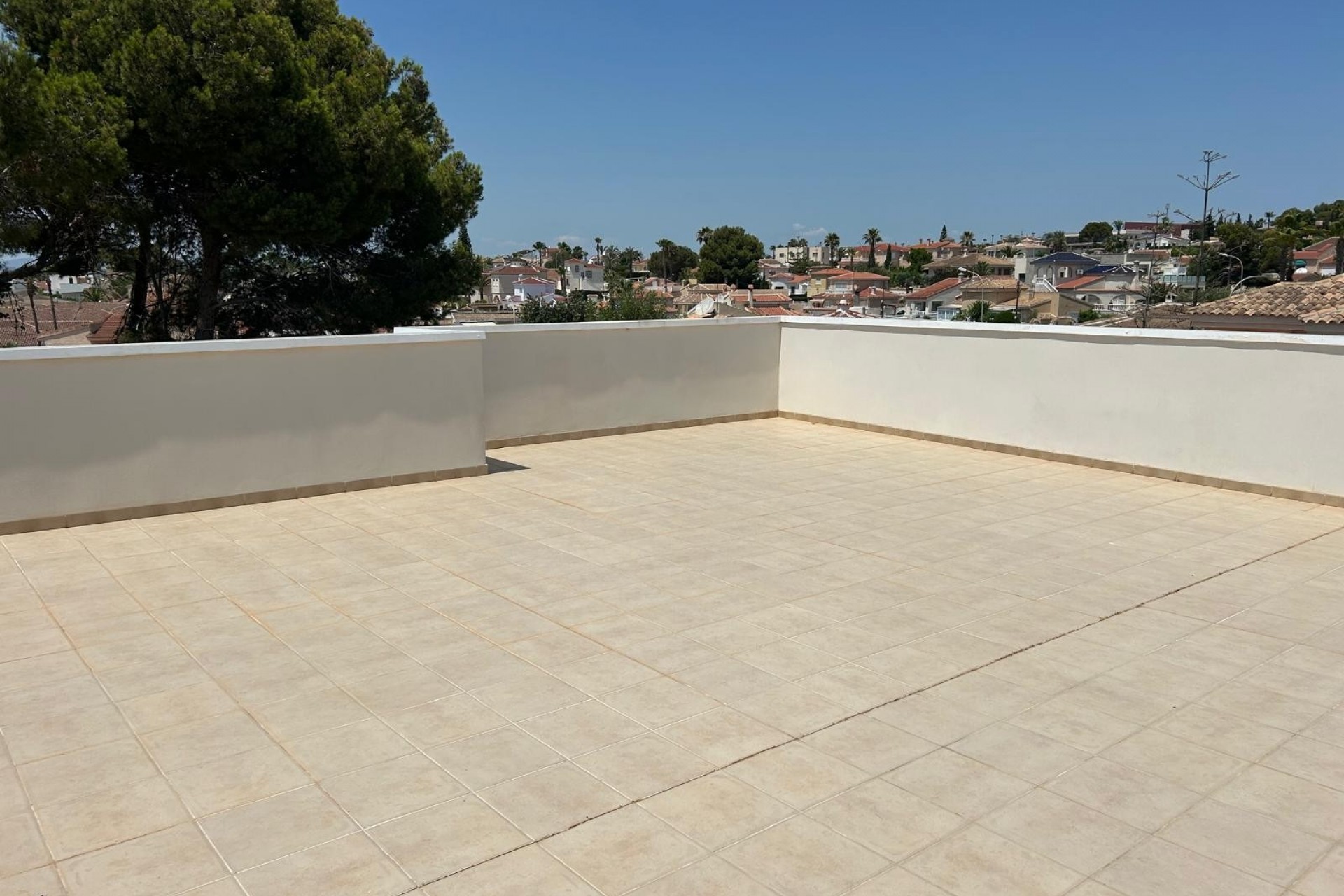Videresalg - Frittliggende Villa - Ciudad Quesada - Ciudad Quesada - Byen