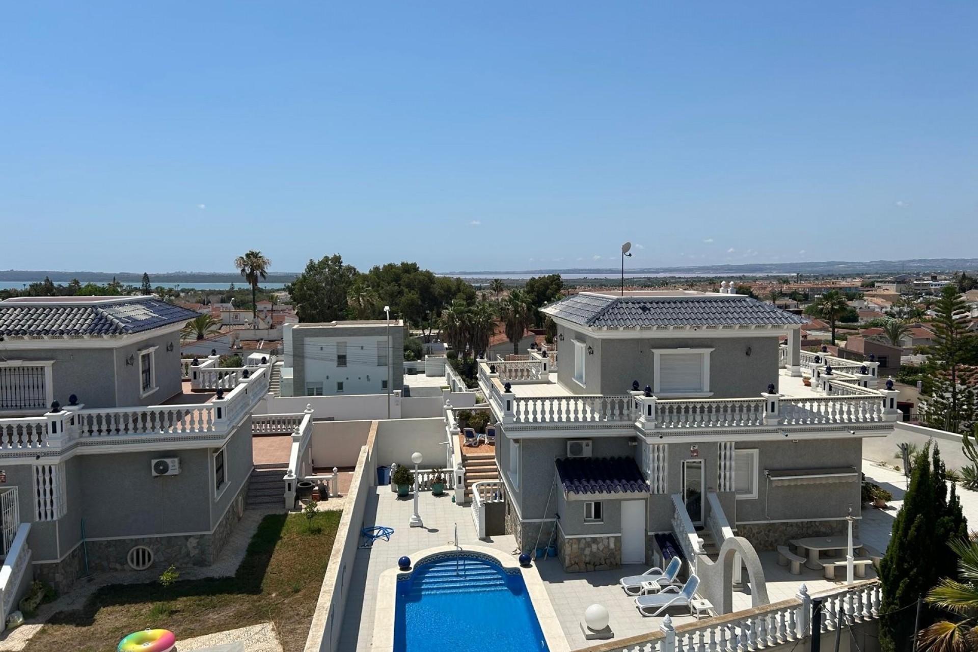 Videresalg - Frittliggende Villa - Ciudad Quesada - Ciudad Quesada - Byen