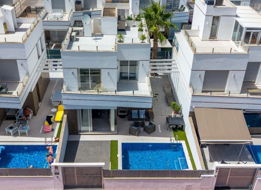 Videresalg - Frittliggende Villa - Ciudad Quesada - Ciudad Quesada - Byen