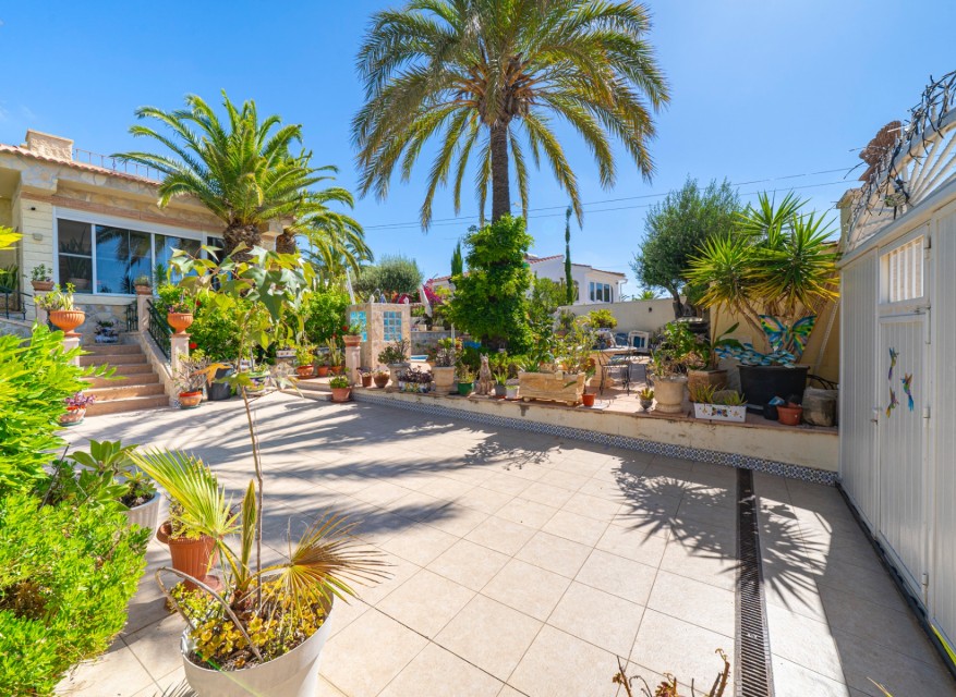 Videresalg - Frittliggende Villa - Ciudad Quesada - Ciudad Quesada - Byen